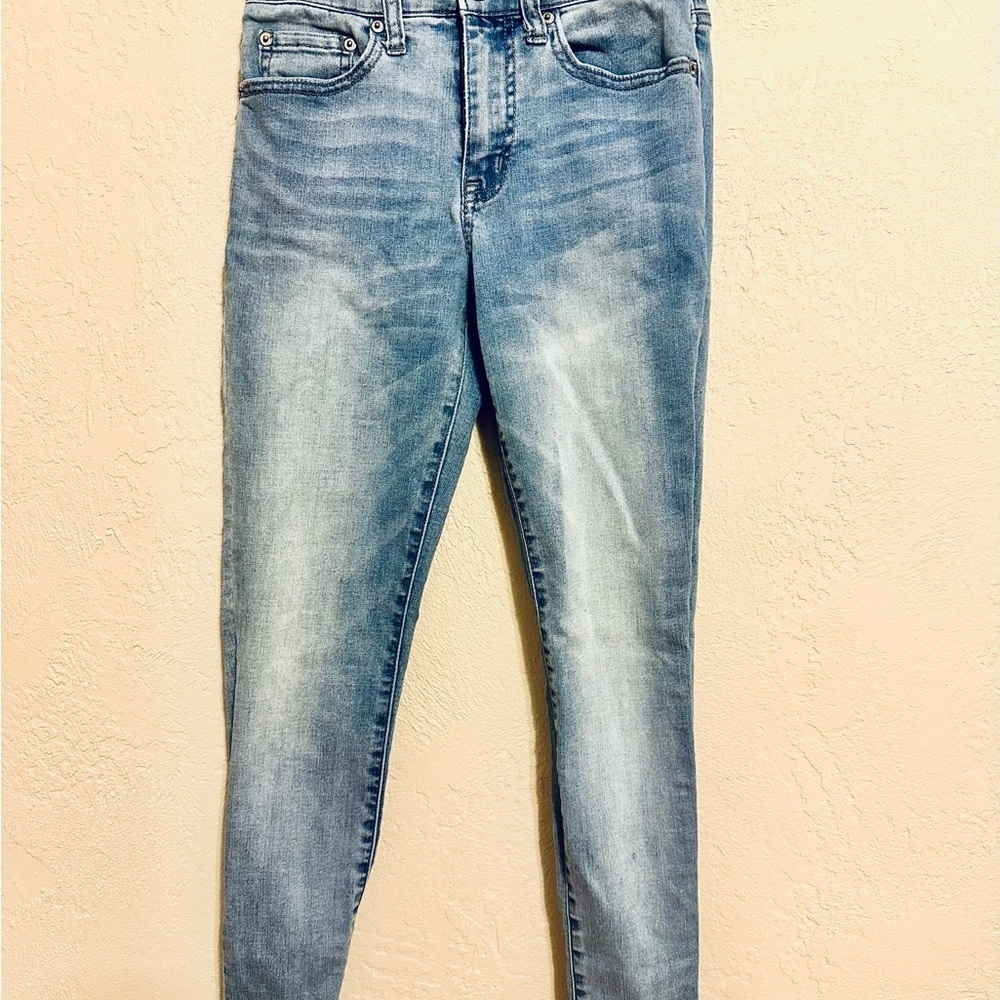 Aeropostale Aero High Rise size 0 light wash Denim Jeans EUC